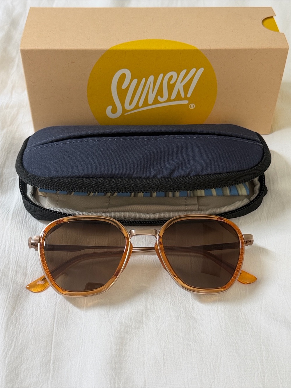 Sunski Women’s Amber Brown Sunglasses – Polarized Fashion Frames